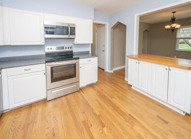 1604 E Henry Clay Avenue, Fort Wright, KY 41011
