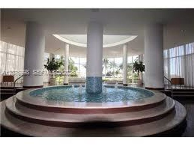 5161 Collins Avenue 815, Miami Beach, FL 33140