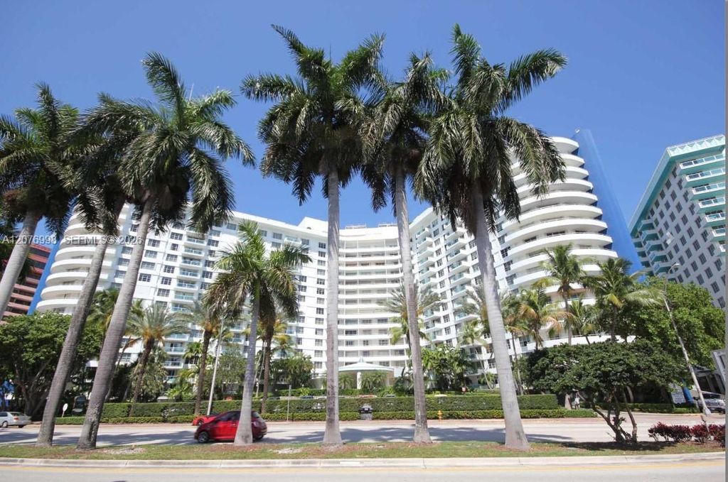 5161 Collins Avenue 815, Miami Beach, FL 33140