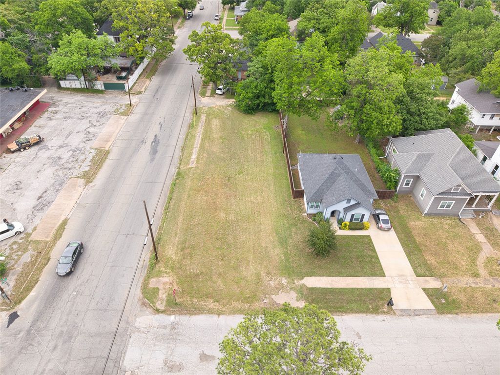 930 S Mirick Avenue, Denison, TX 75020