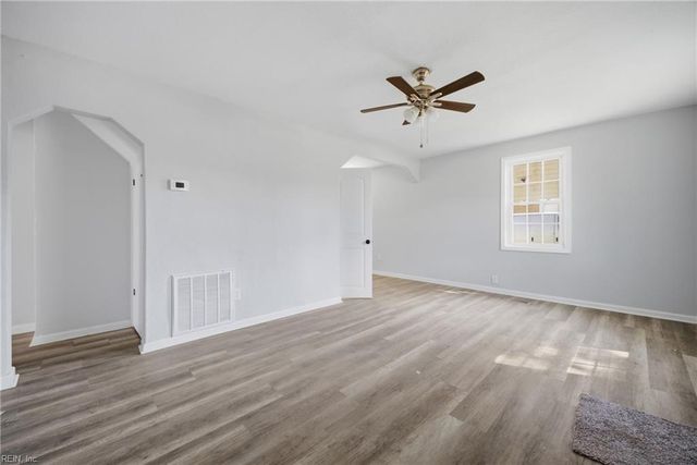 6220 Tidewater DR, Norfolk, VA 23509