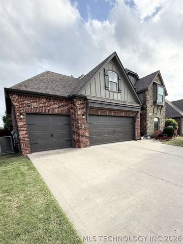 18522 E 42nd Street, Tulsa, OK 74134
