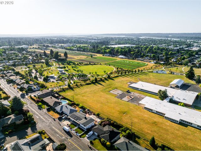 3237 Ne 131ST Ave, Portland, OR 97230