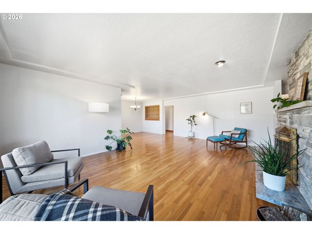 3237 Ne 131ST Ave, Portland, OR 97230