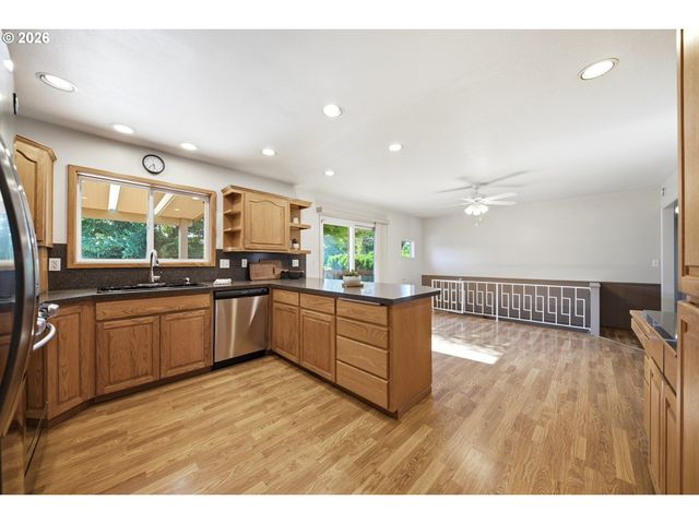 3237 Ne 131ST Ave, Portland, OR 97230