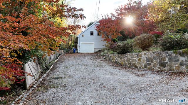 32 Liberty Street, Madison, CT 06443