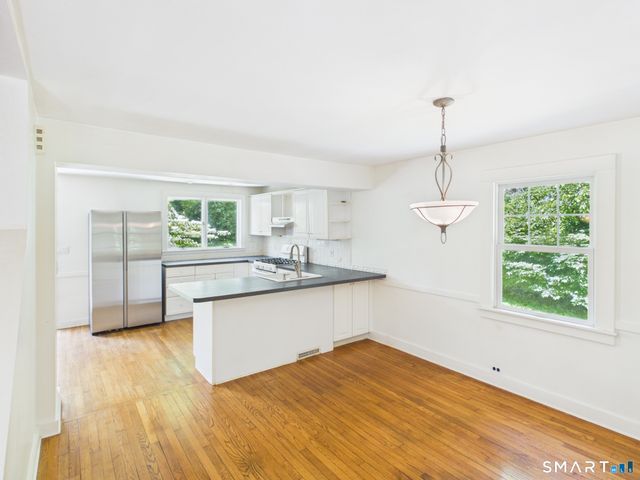 32 Liberty Street, Madison, CT 06443