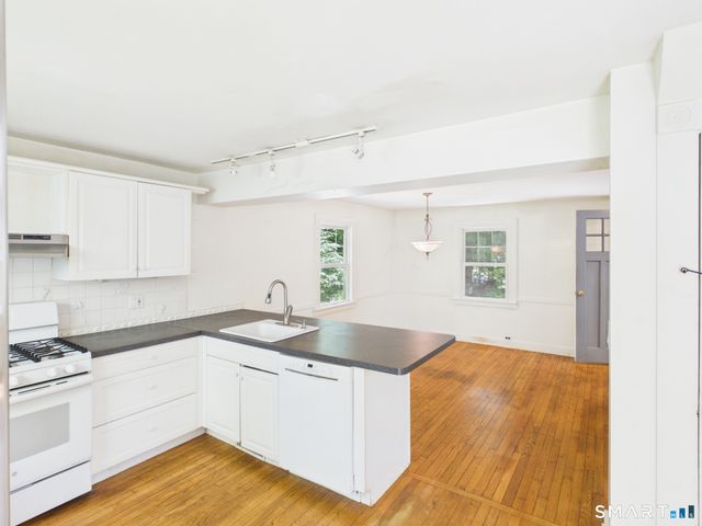 32 Liberty Street, Madison, CT 06443