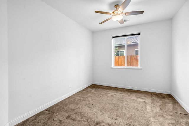 2768 Goshen Avenue, Clovis, CA 93611