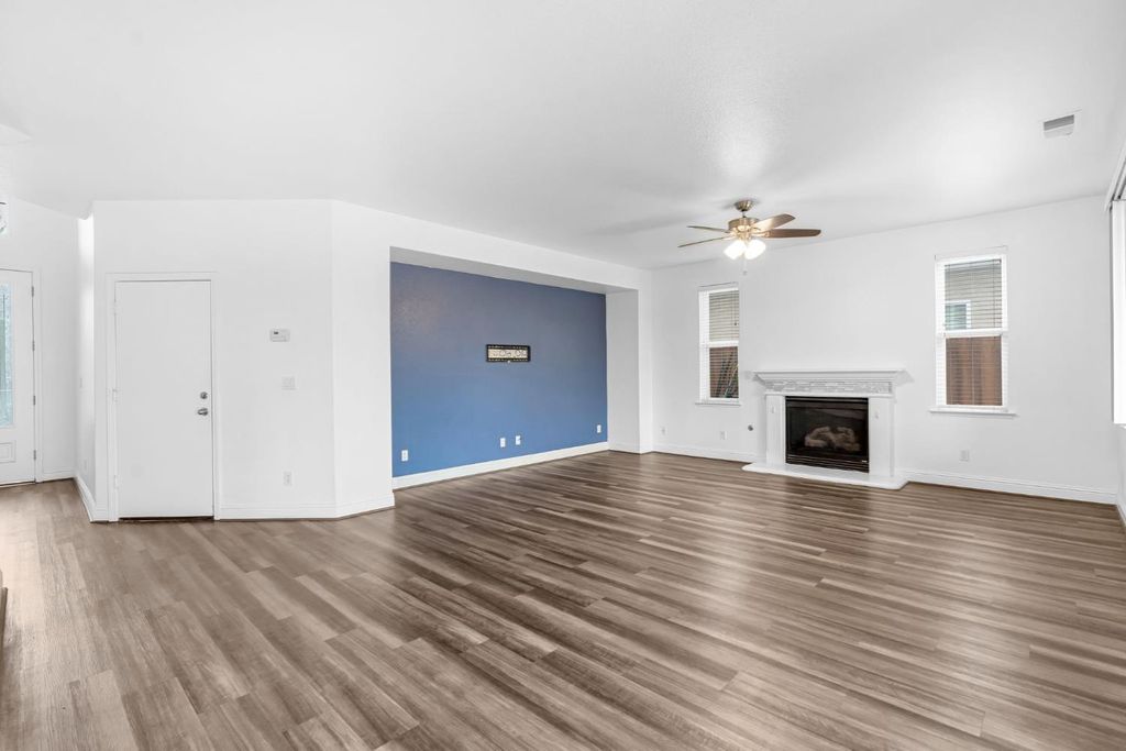 Image 10 of property listing at 2768 Goshen Avenue, Clovis, CA 93611