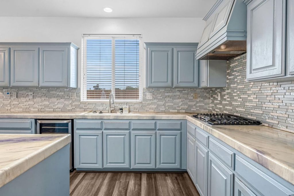Image 15 of property listing at 2768 Goshen Avenue, Clovis, CA 93611
