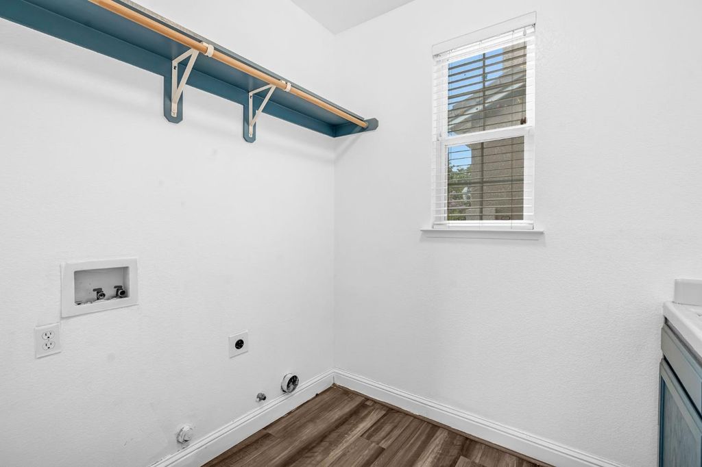 Image 24 of property listing at 2768 Goshen Avenue, Clovis, CA 93611