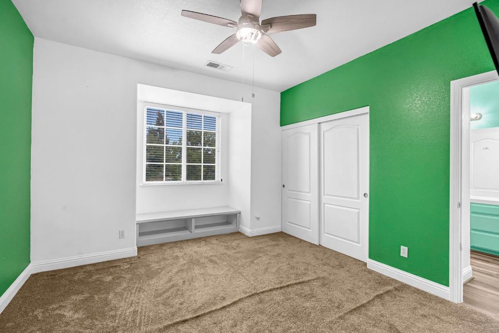 Image 34 of property listing at 2768 Goshen Avenue, Clovis, CA 93611