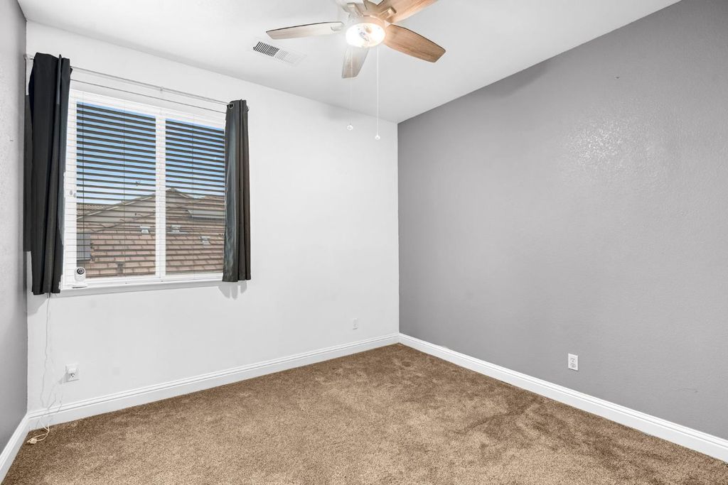 Image 38 of property listing at 2768 Goshen Avenue, Clovis, CA 93611