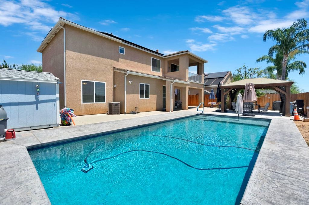 Image 40 of property listing at 2768 Goshen Avenue, Clovis, CA 93611