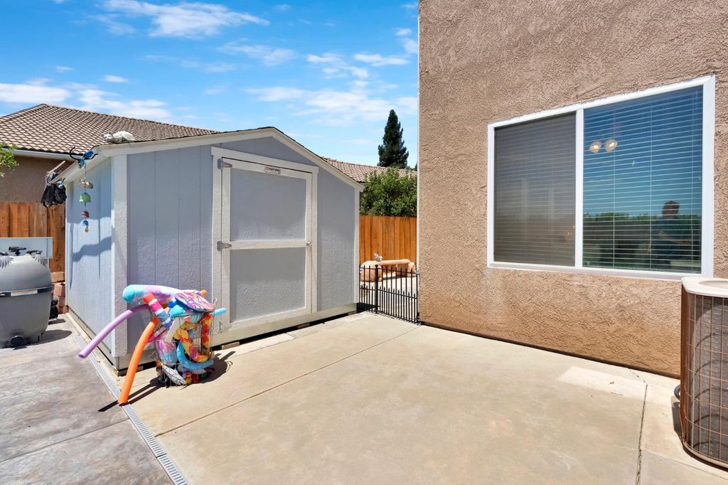 Image 45 of property listing at 2768 Goshen Avenue, Clovis, CA 93611