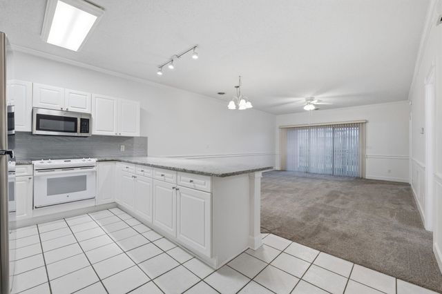 4155 Hibiscus Dr Apt 103, Little River, SC 29566