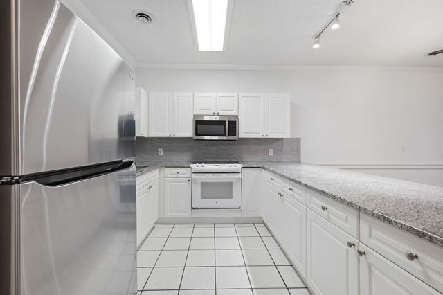 4155 Hibiscus Dr Apt 103, Little River, SC 29566