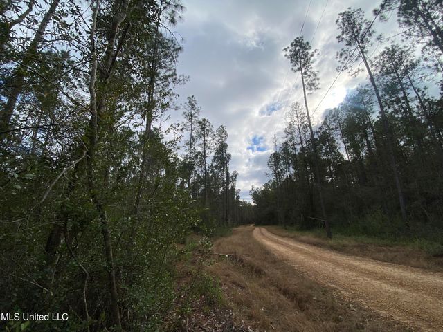 3600 Road 528, Kiln, MS 39556