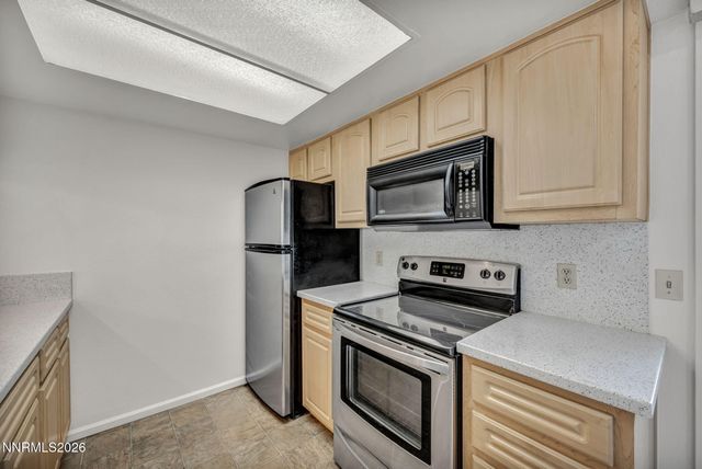 422 Barclay Court, Reno, NV 89511