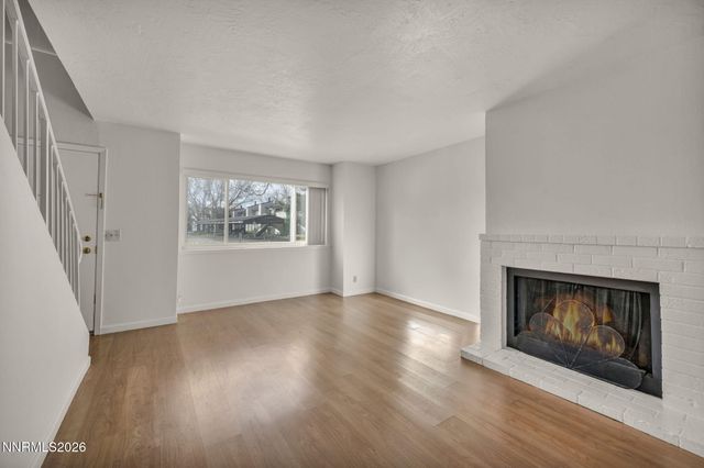 422 Barclay Court, Reno, NV 89511