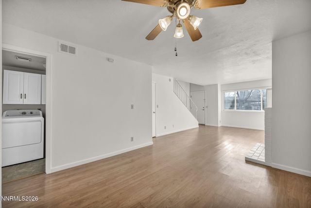 422 Barclay Court, Reno, NV 89511