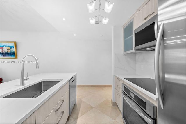 1850 S Ocean Dr 4206, Hallandale Beach, FL 33009