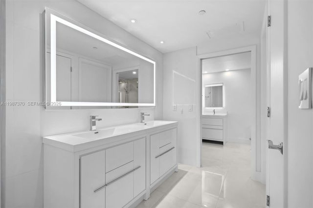 1850 S Ocean Dr 4206, Hallandale Beach, FL 33009