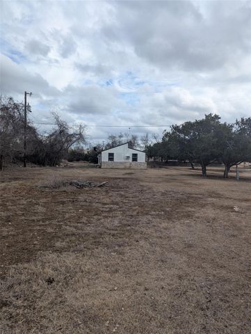 111 Rose DR, Dripping Springs, TX 78620