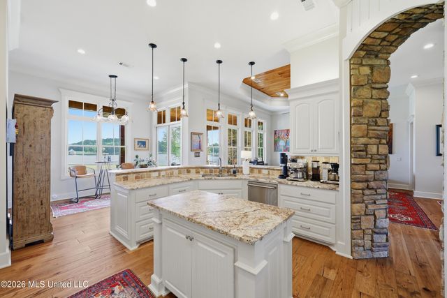104 Chantry Lane, Madison, MS 39110