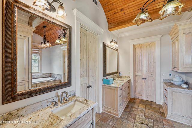 104 Chantry Lane, Madison, MS 39110
