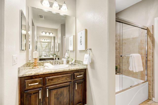 4187 Hovnanian Dr, Sacramento, CA 95834