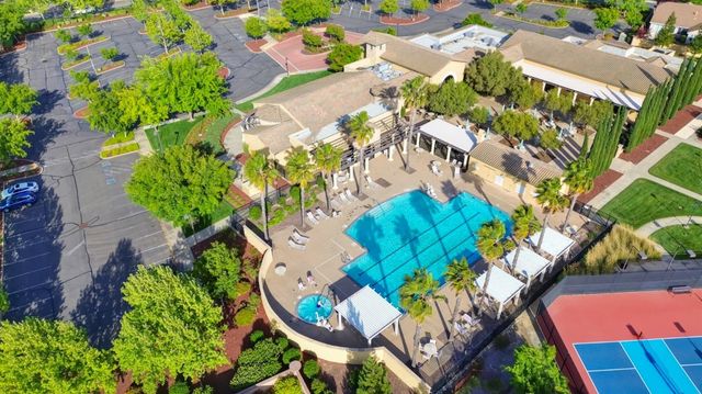 4187 Hovnanian Dr, Sacramento, CA 95834