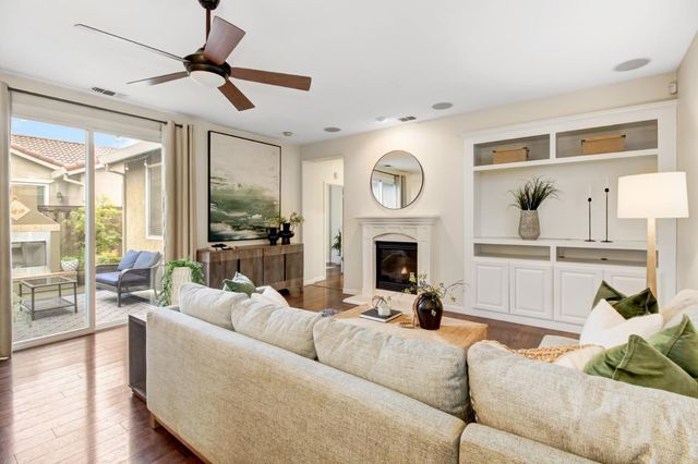 4187 Hovnanian Dr, Sacramento, CA 95834