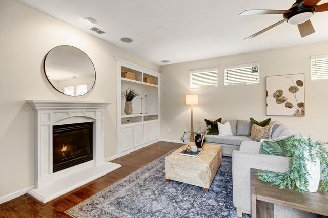 4187 Hovnanian Dr, Sacramento, CA 95834