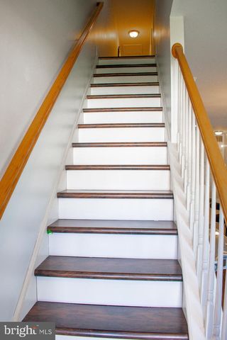 25 ROWAND WAY E, Clementon, NJ 08021