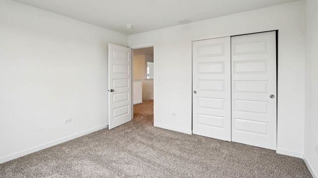 10006 Edgebrook Lane, Huntley, IL 60142