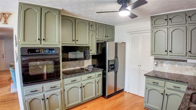 1220 Heritage Hills Circle, Snellville, GA 30078