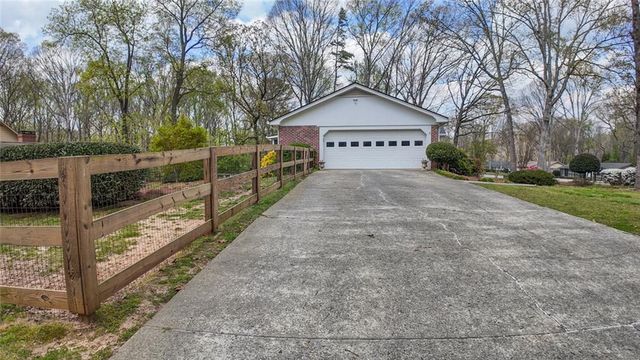 1220 Heritage Hills Circle, Snellville, GA 30078