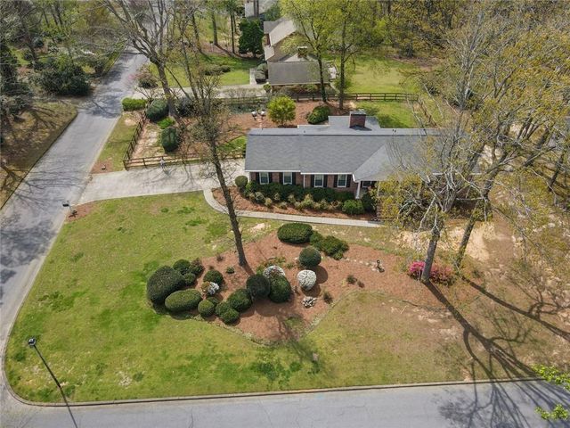 1220 Heritage Hills Circle, Snellville, GA 30078