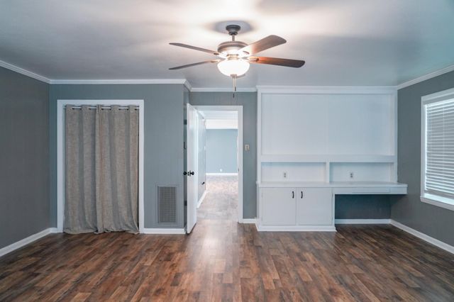 115 Neal Road, Wharton, TX 77488