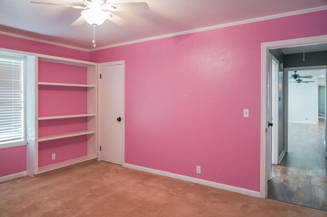 115 Neal Road, Wharton, TX 77488
