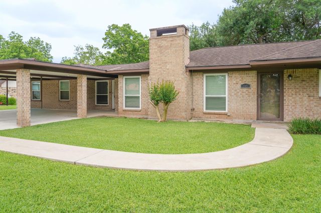 115 Neal Road, Wharton, TX 77488