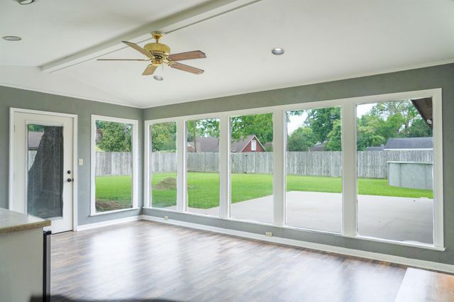 115 Neal Road, Wharton, TX 77488