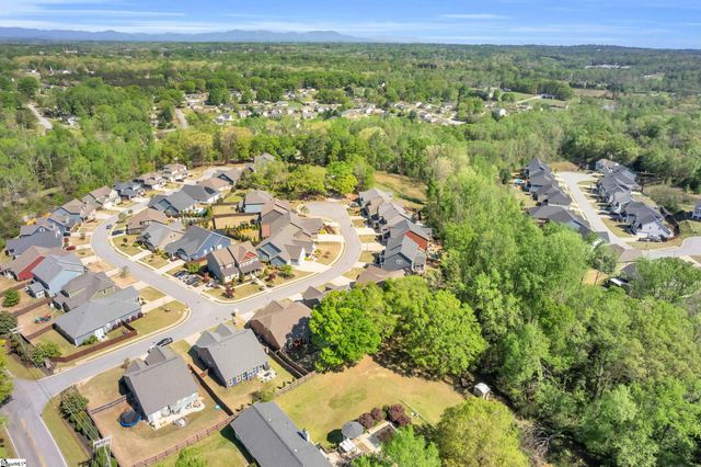 104 Mare's Head Place, Taylors, SC 29687