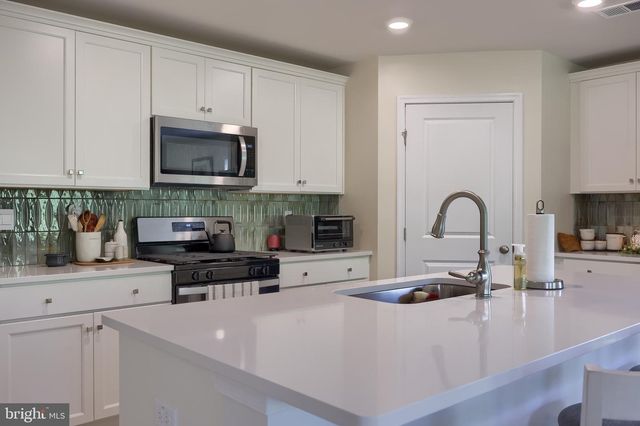 2011 PAPERBACK WAY, York, PA 17408