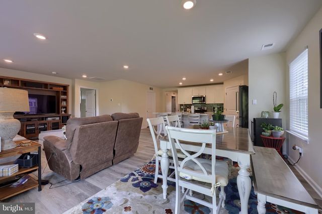 2011 PAPERBACK WAY, York, PA 17408