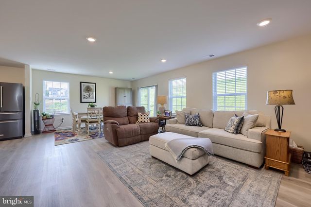 2011 PAPERBACK WAY, York, PA 17408