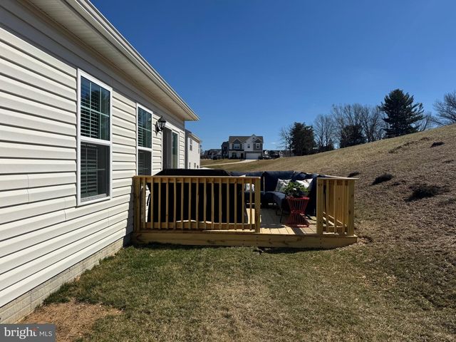 2011 PAPERBACK WAY, York, PA 17408