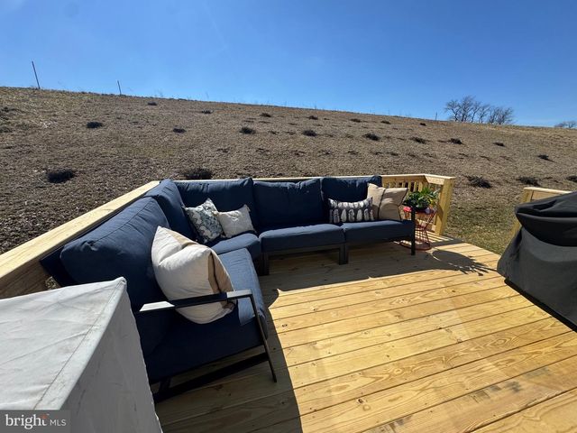 2011 PAPERBACK WAY, York, PA 17408